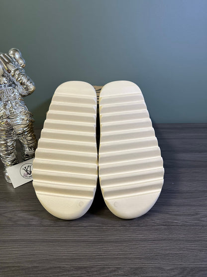 adidas Yeezy Slide Bone (2022/2023 Restock)