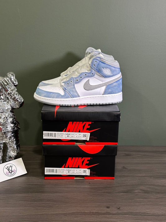 Jordan 1 Retro High Hyper Royal Smoke Grey (GS)