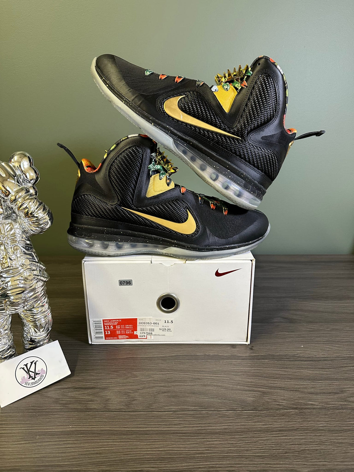 Nike LeBron 9 Watch the Throne (2022)