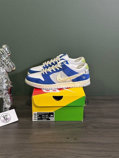 Dunk Low SB Fly Streetwear Gardenia