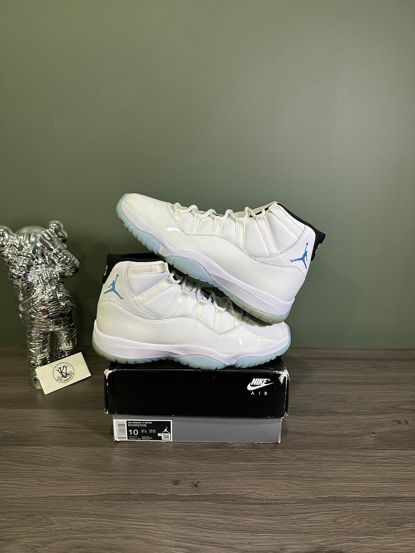 Jordan 11 Legend Blue 2024