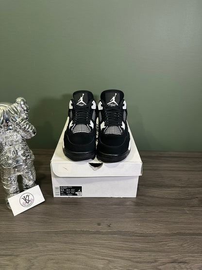 Jordan 4 White Thunder