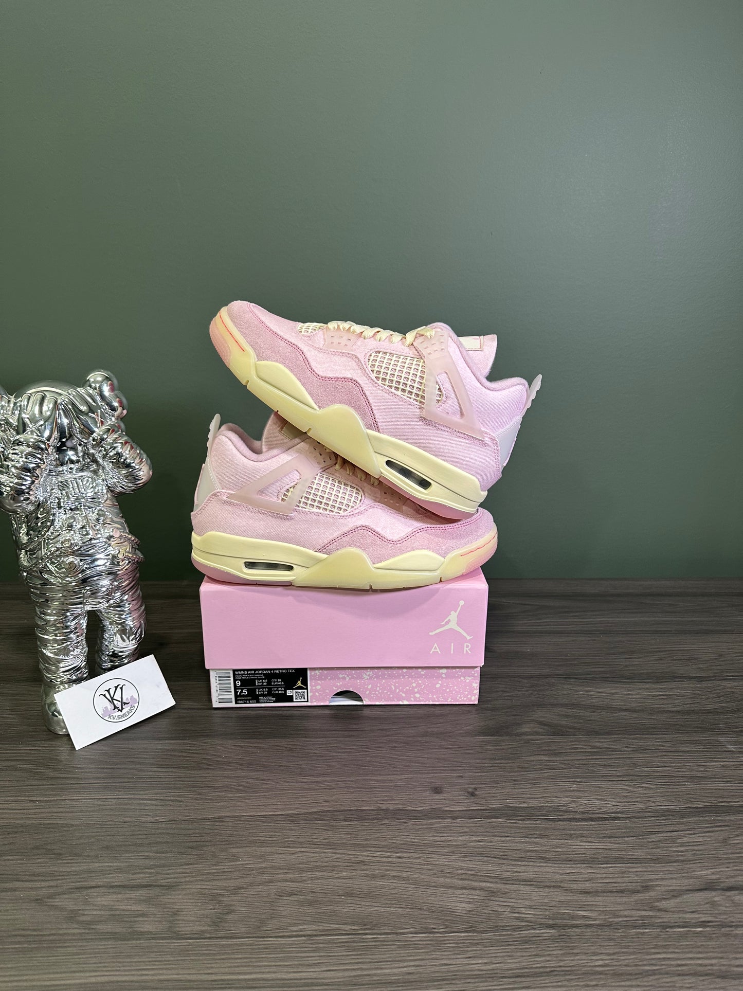 Jordan 4 Iced Carmine