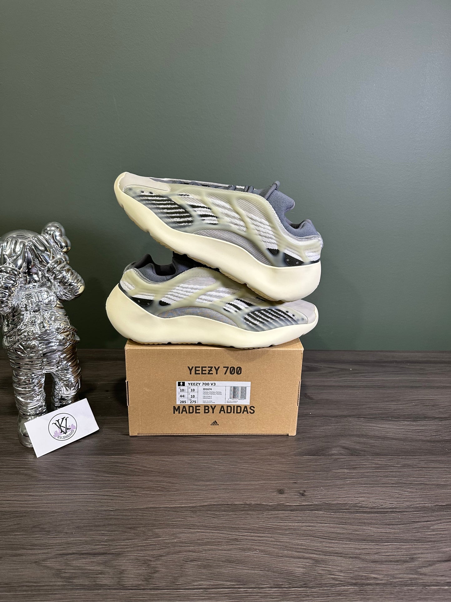 Yeezy 700 V3 Fade Salt