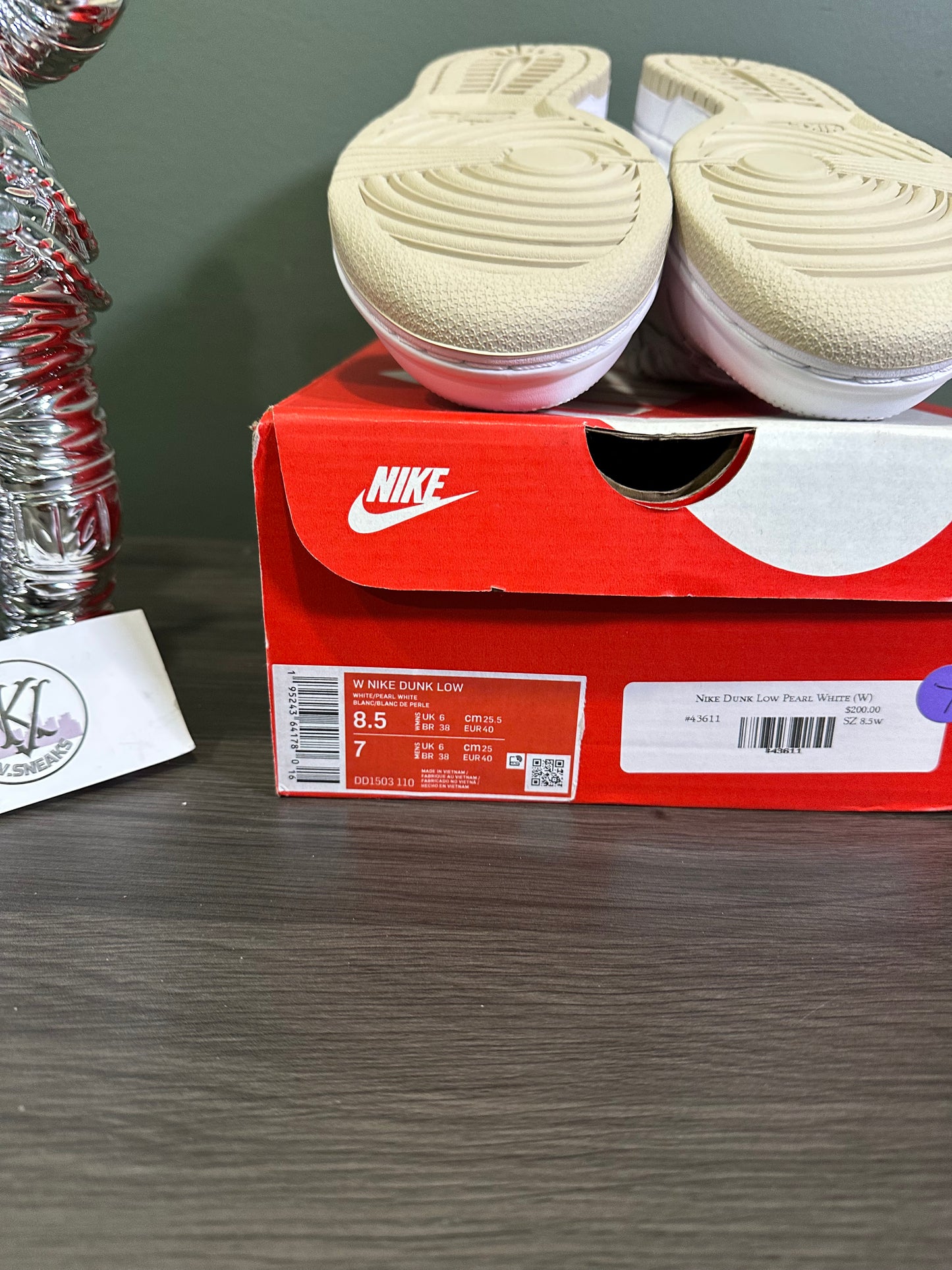 Dunk Low Pearl White
