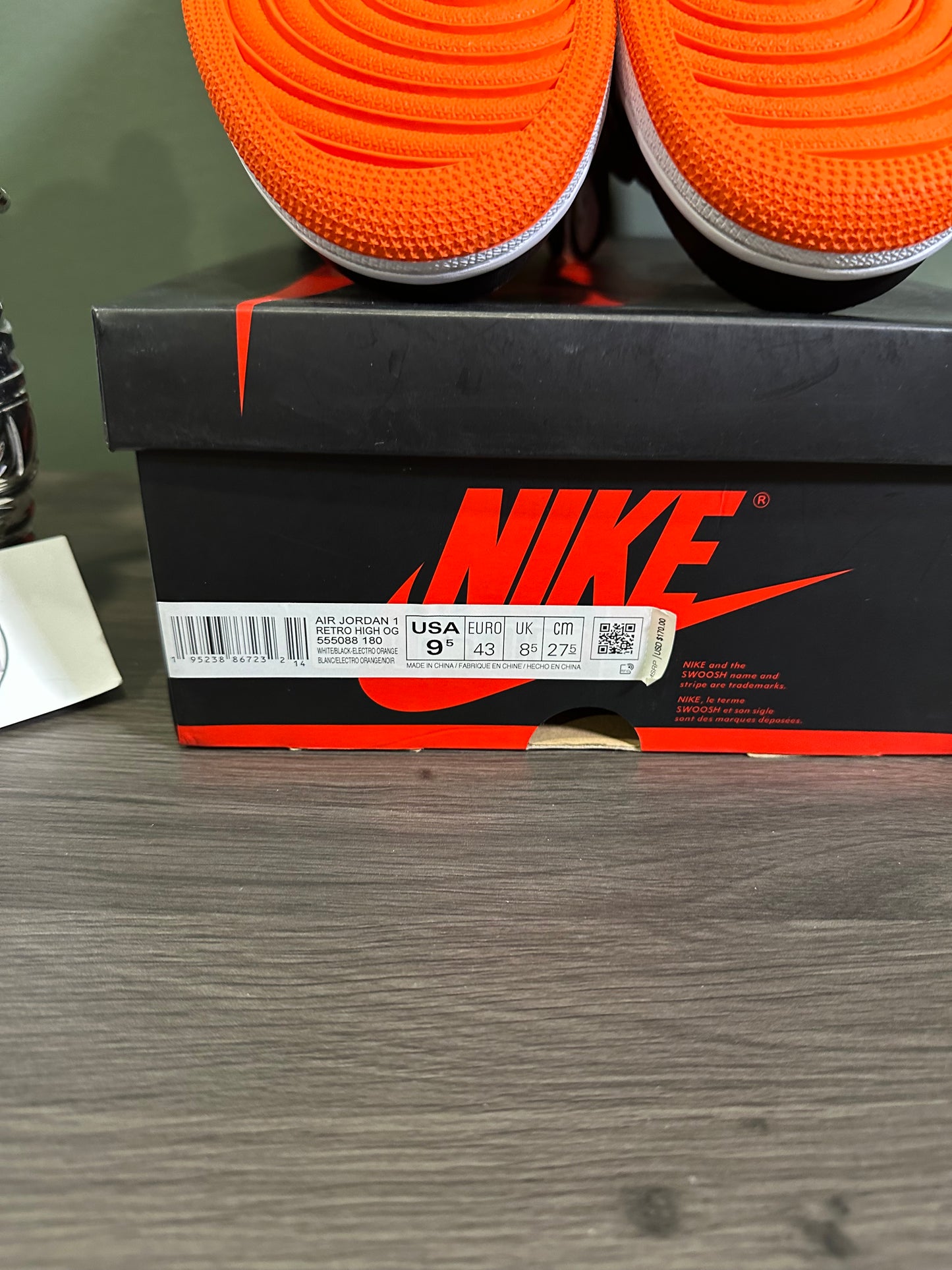 Jordan 1 High Electro Orange