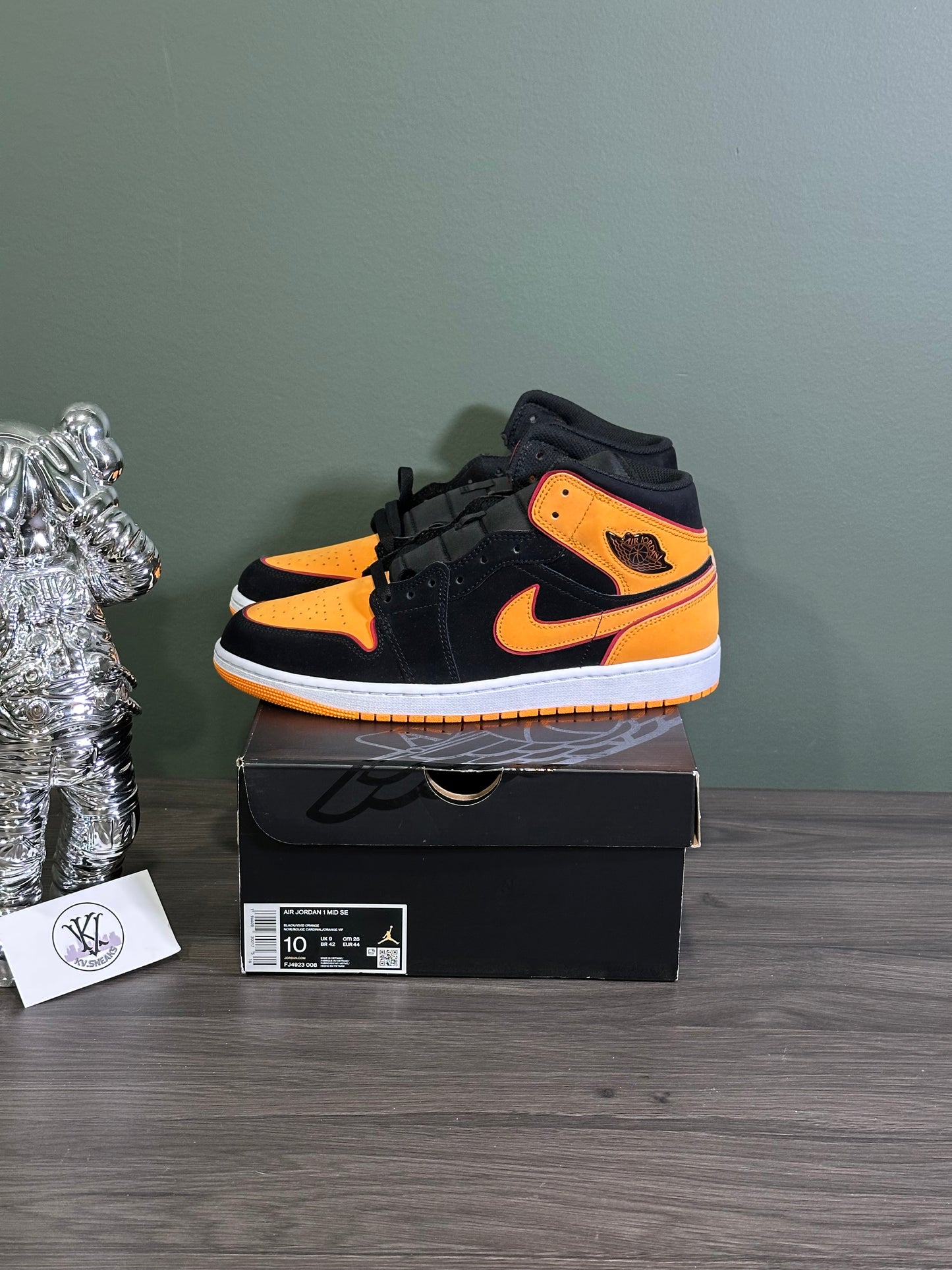 Jordan 1 Mid Fat Tongue Black Orange