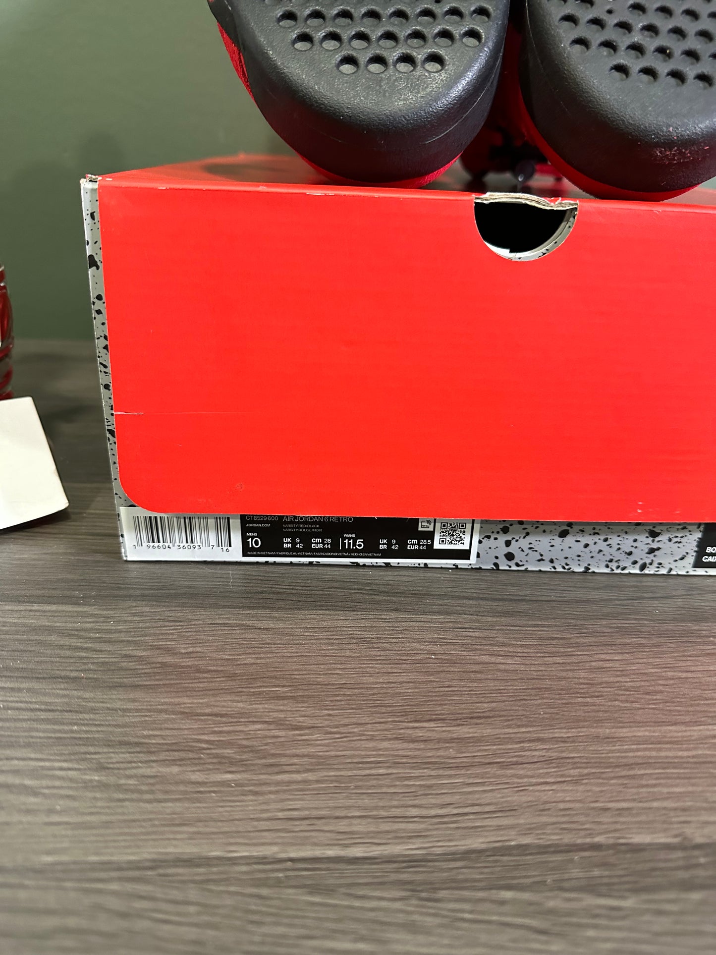 Jordan 6 Toro Bravo
