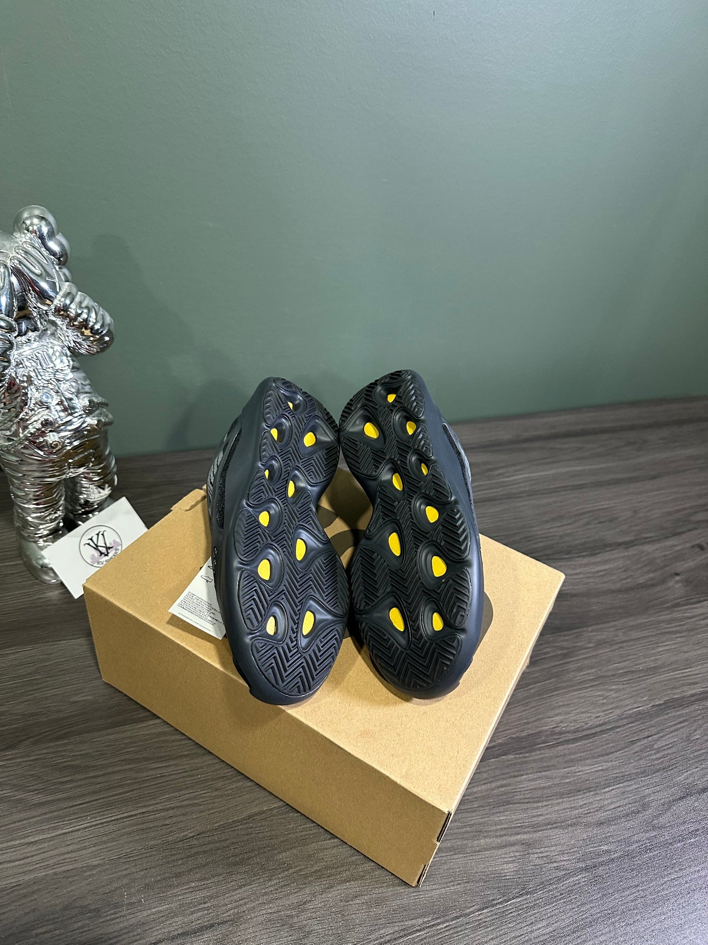 Yeezy 700 V3 Alvah (Kids)