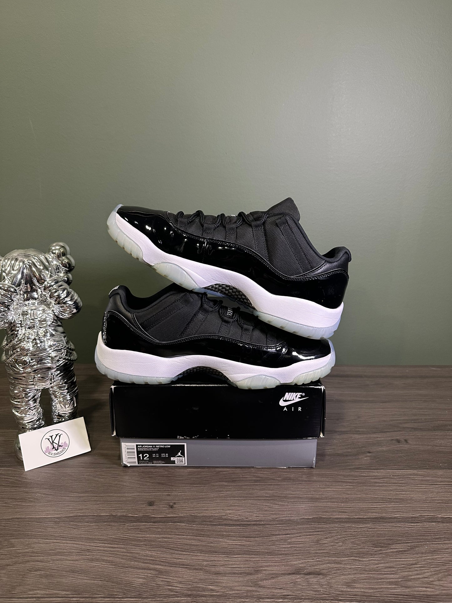 Jordan 11 Low Space Jam
