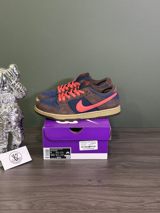 Dunk Low SB Baroque Brown Adobe