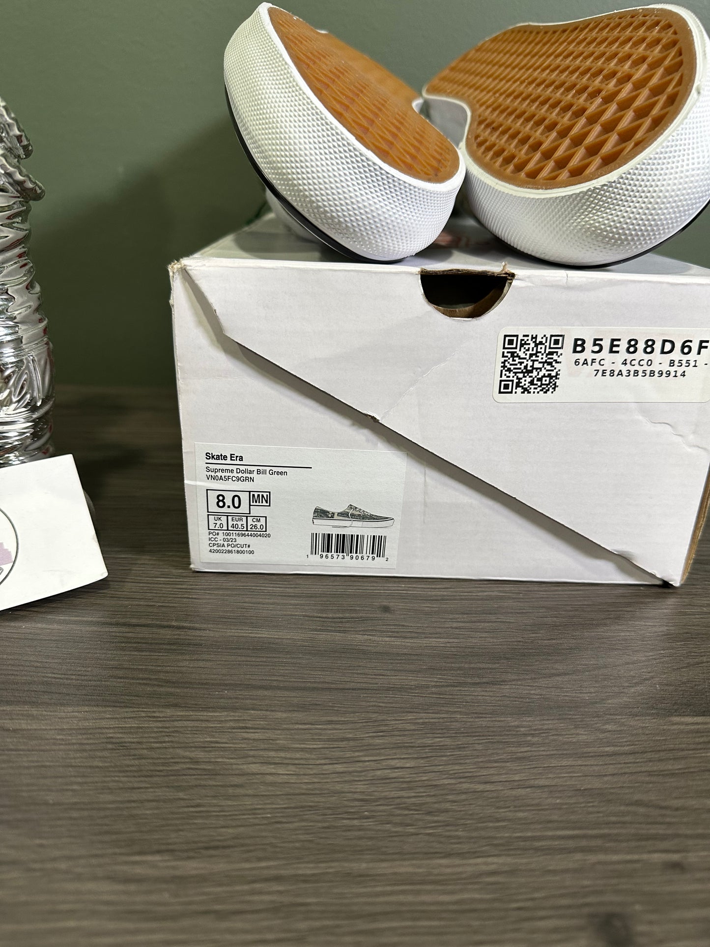 Vans Skate Era Supreme Dollar