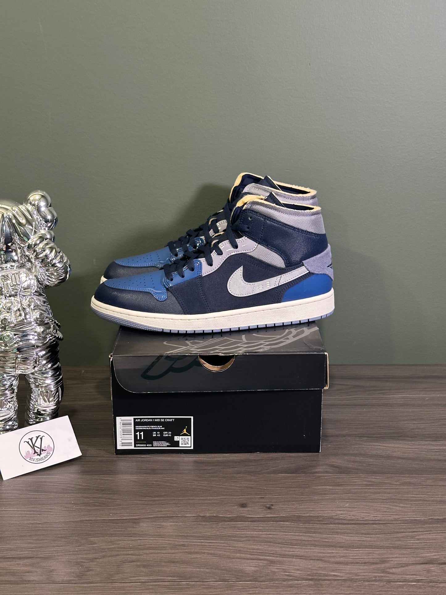 Jordan 1 Mid Craft Obsidian French Blue