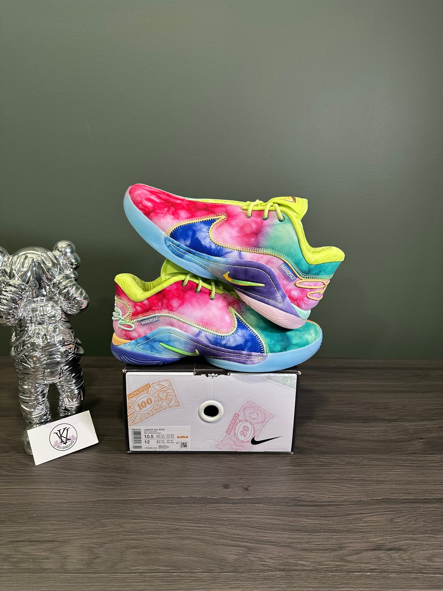 LeBron 22 Monopoly Tie-Dye (Translucent Outsole)