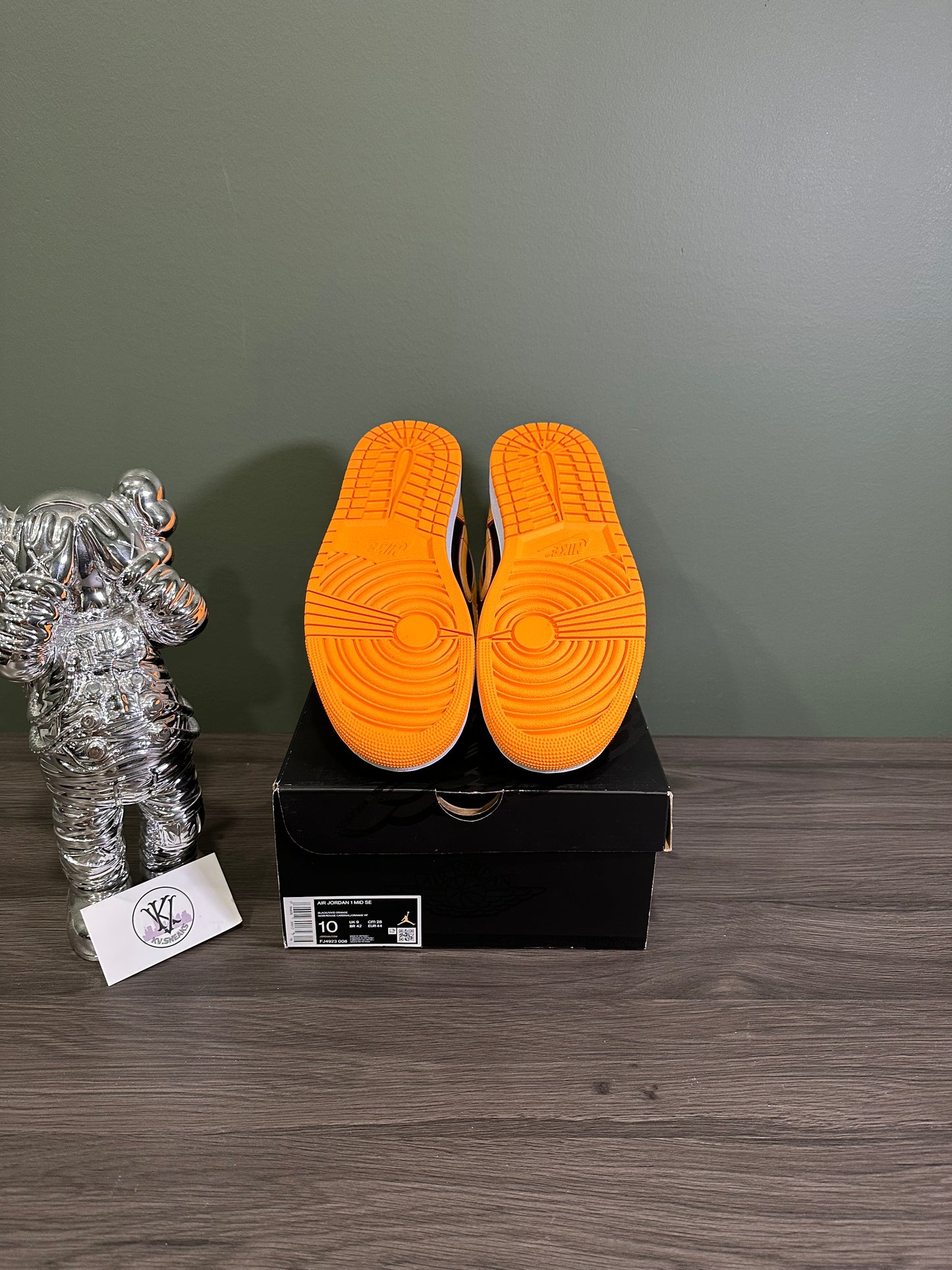 Jordan 1 Mid Fat Tongue Black Orange