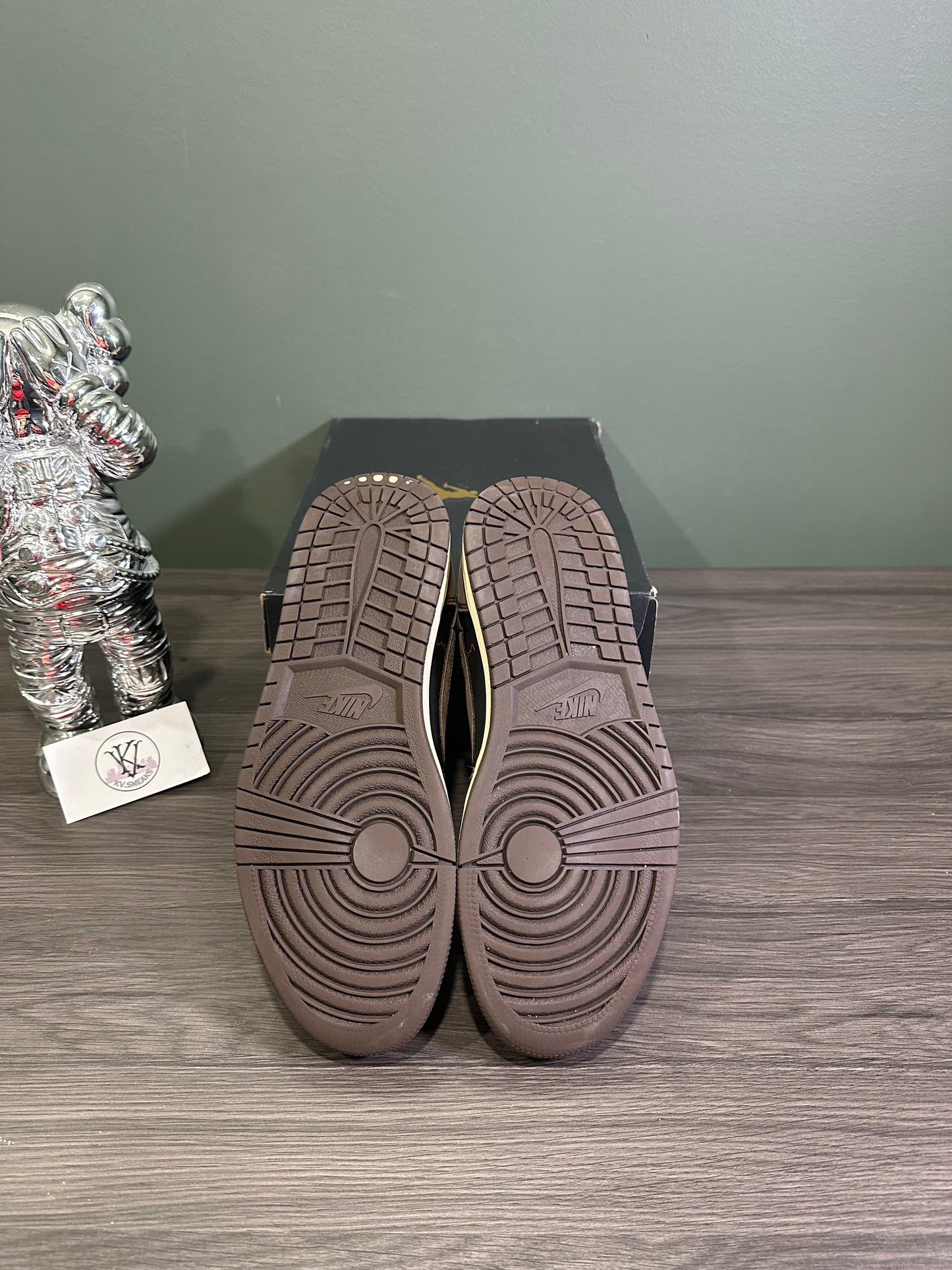 Jordan 1 Low Travis Scott Mocha