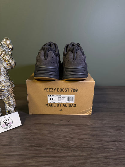 adidas Yeezy Boost 700 Utility Black