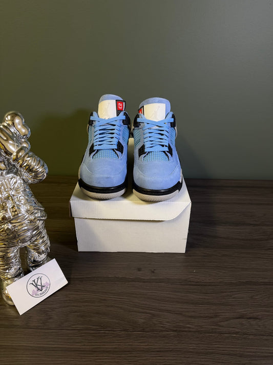 Jordan 4 Retro University Blue