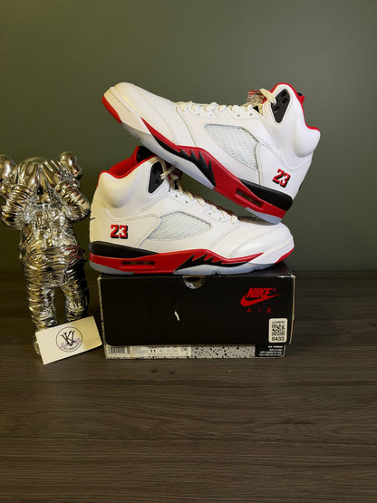 Jordan 5 Retro Fire Red Black Tongue (2025)