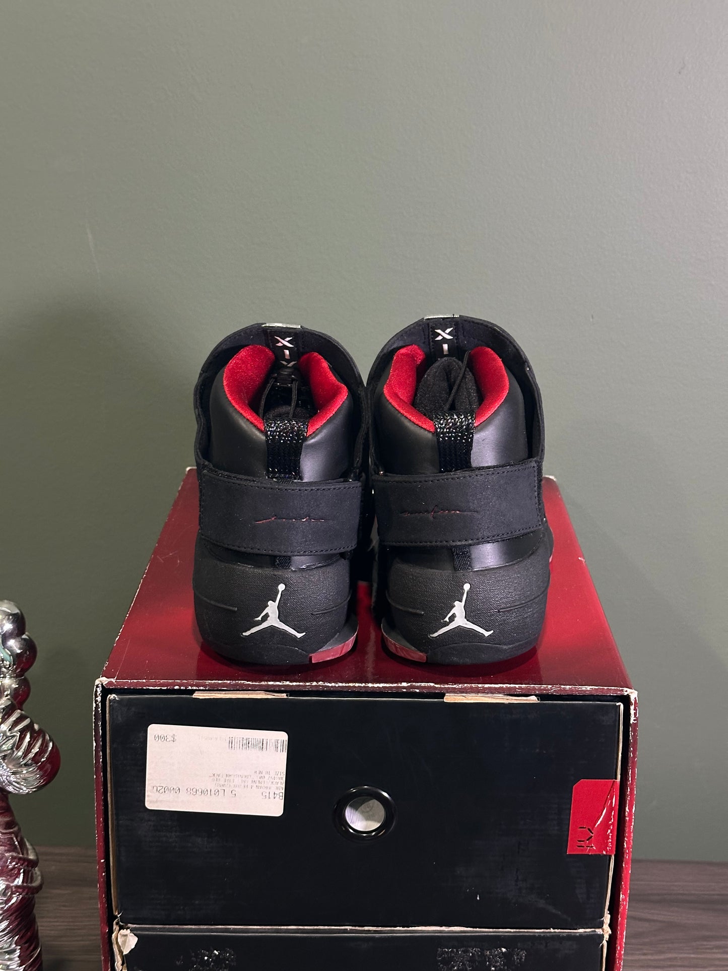 Jordan Countdown Pack (4/19)