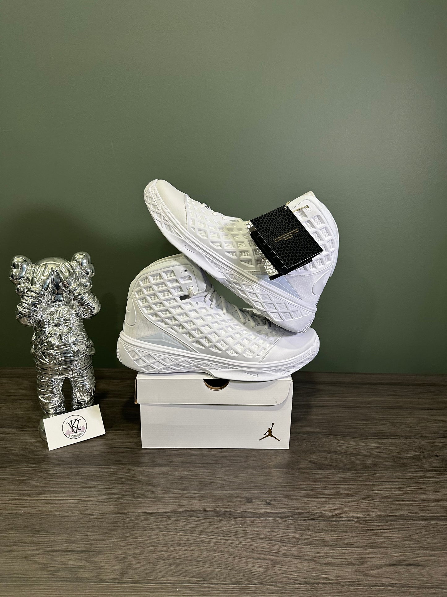 Kobe 3 Halo