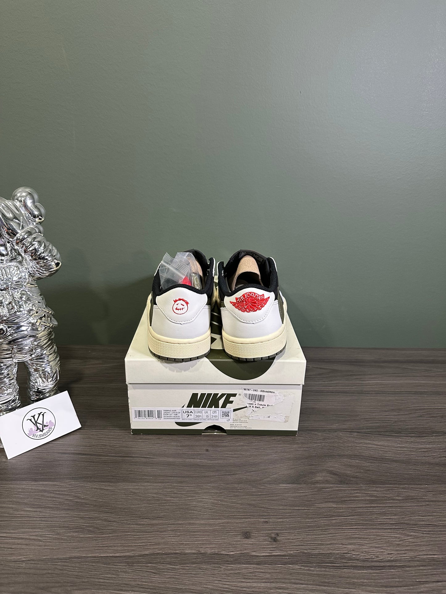 Jordan 1 Low Travis Scott Olive