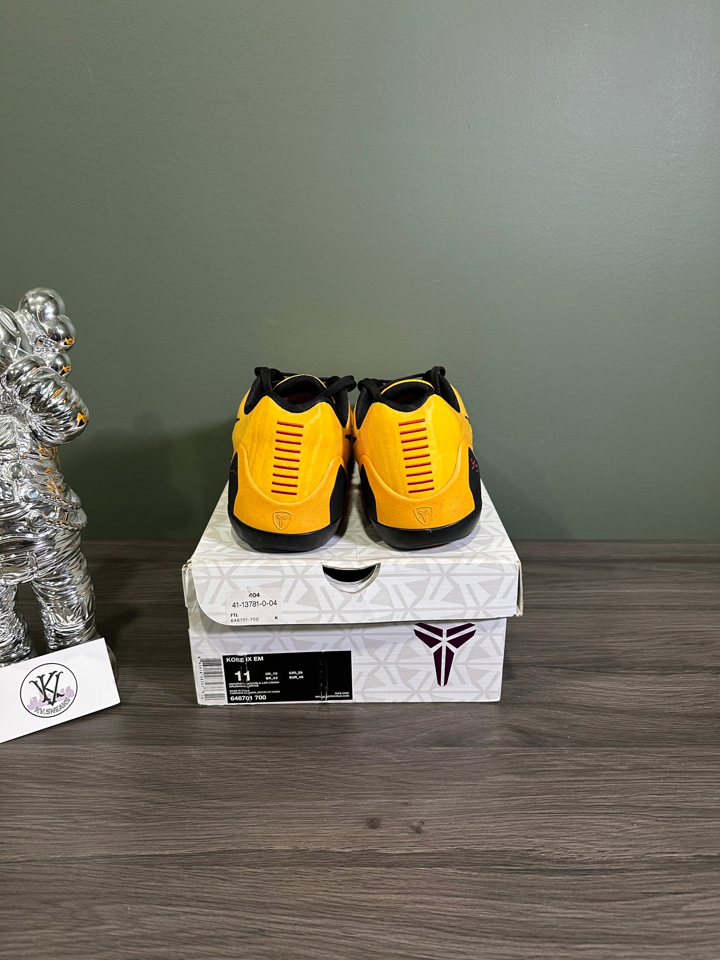 Kobe 9 Low Bruce Lee
