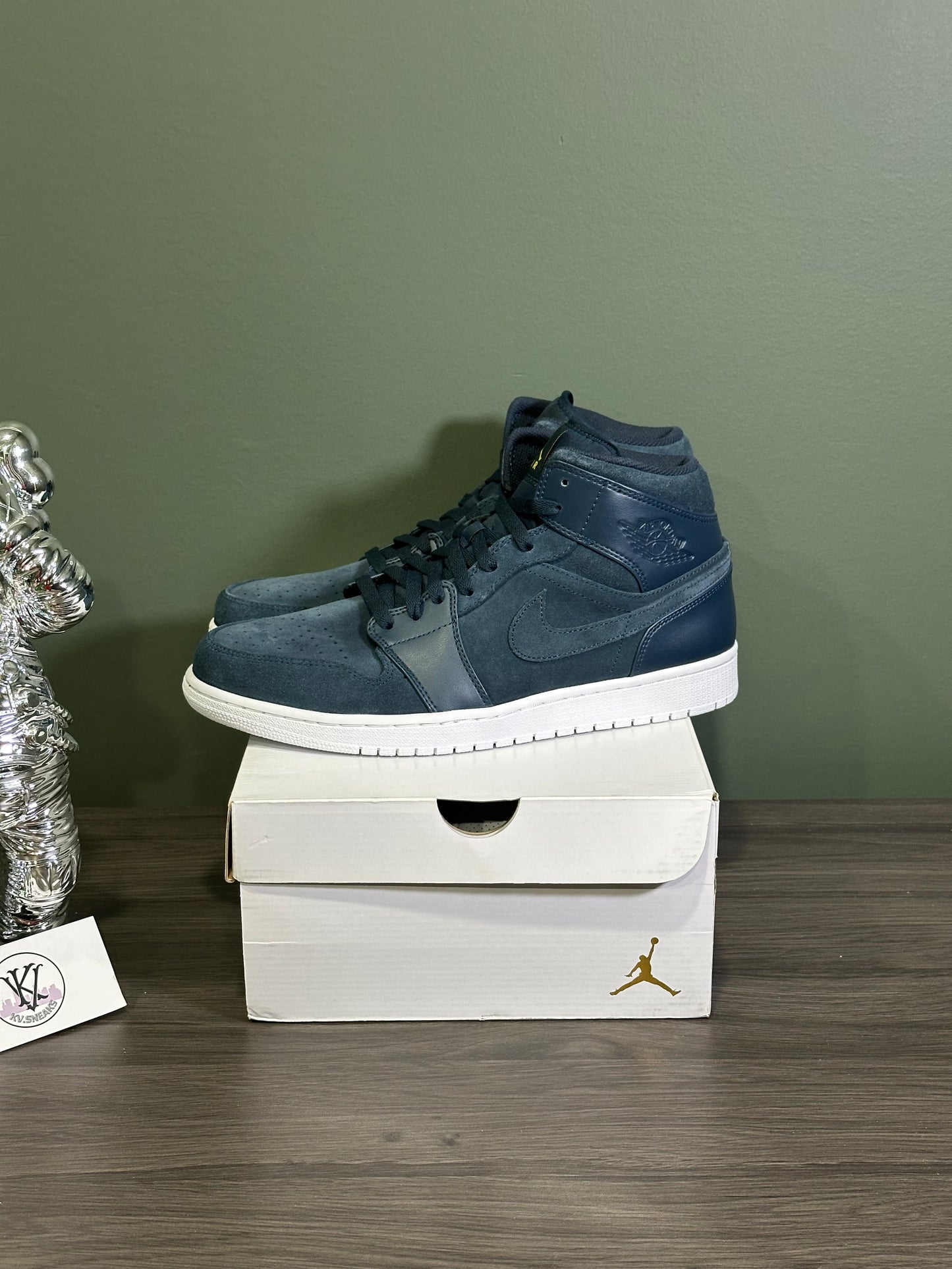 Jordan 1 Mid Armory Navy