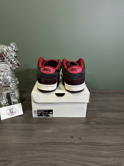 Dunk Low SB Riot Skateshop