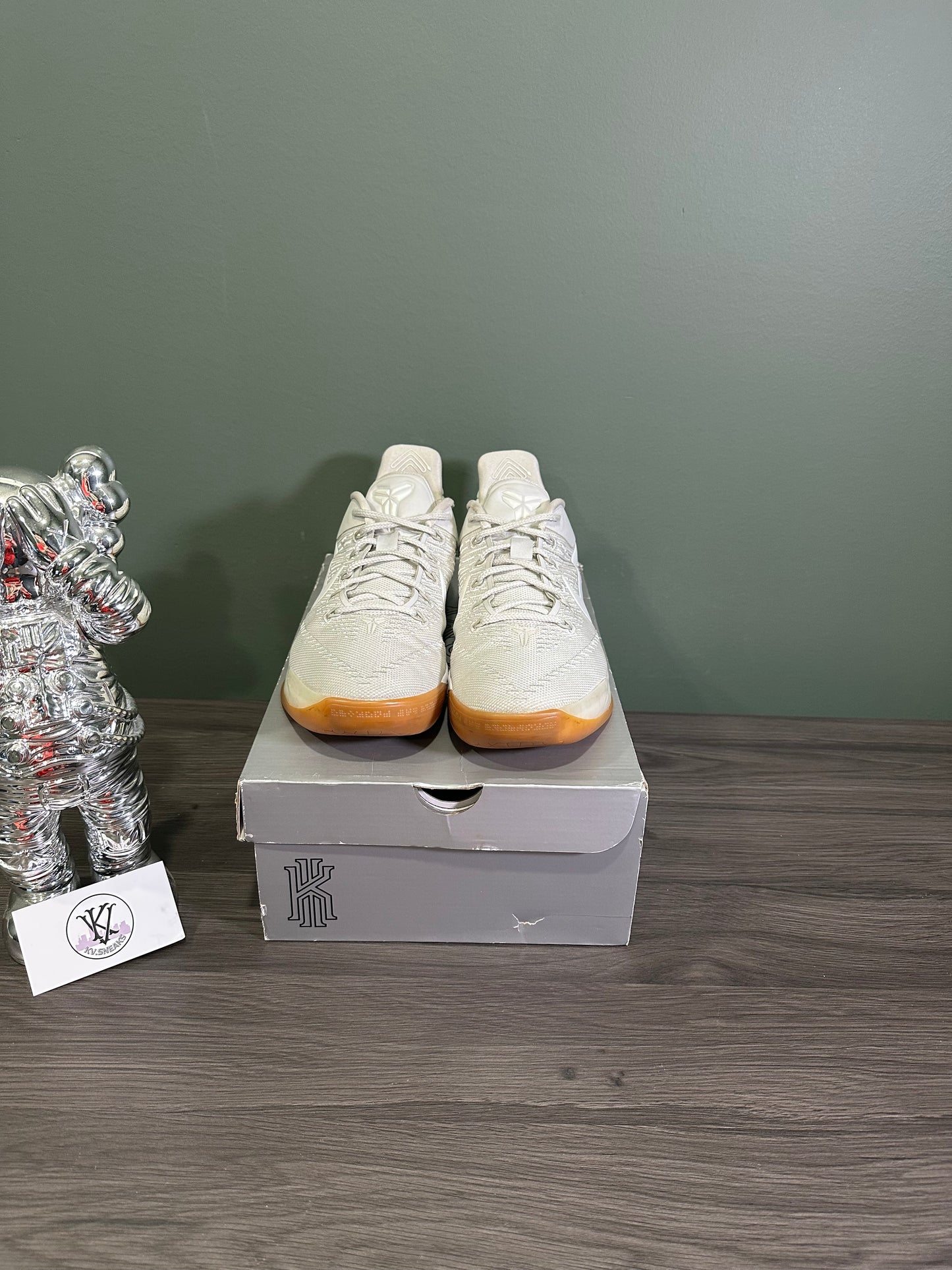 Kobe A.D. Light Bone