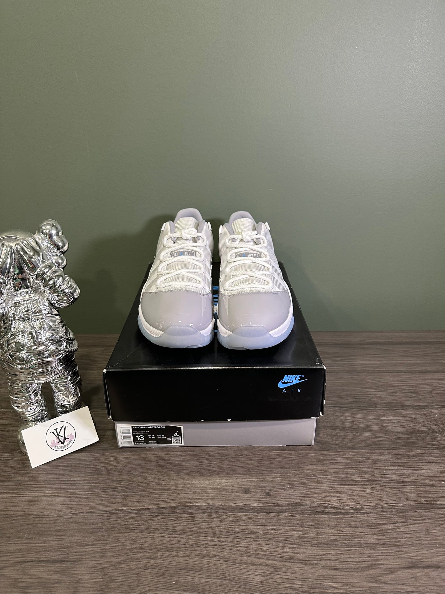 Jordan 11 Low Cement Grey
