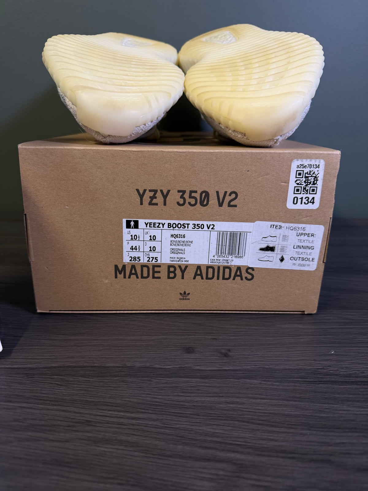 adidas Yeezy Boost 350 V2 Bone