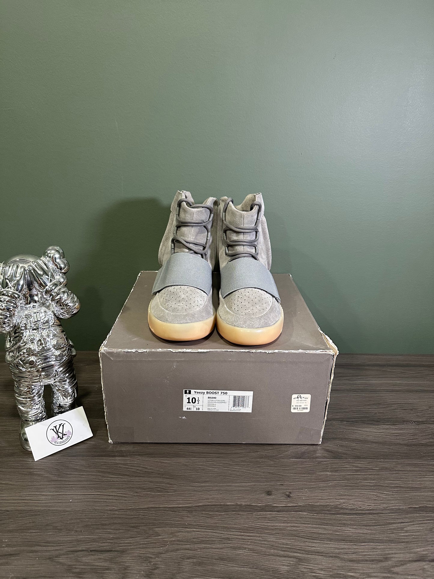Yeezy 750 Light Grey Glow In The Dark