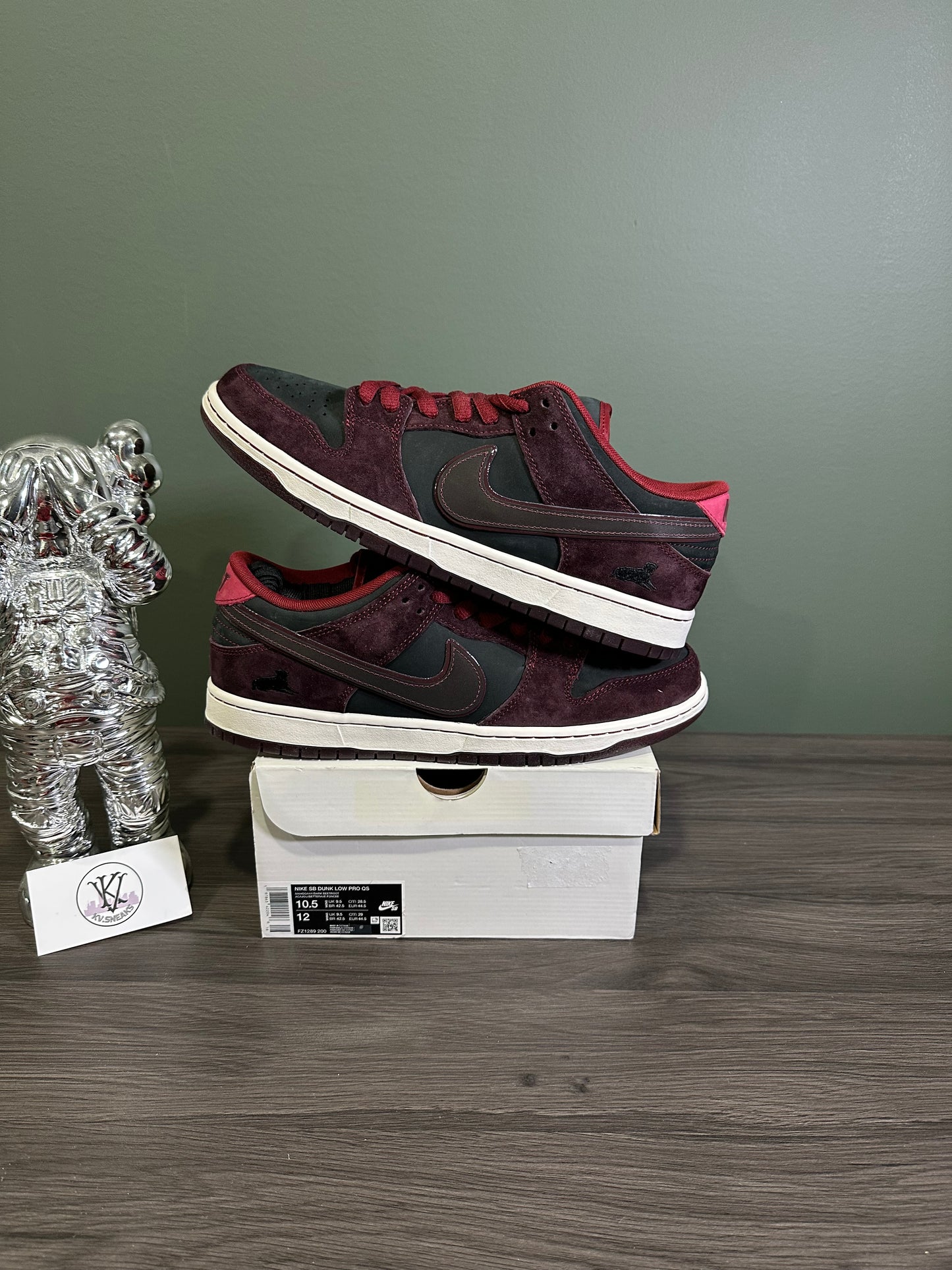 Dunk Low SB Riot Skateshop