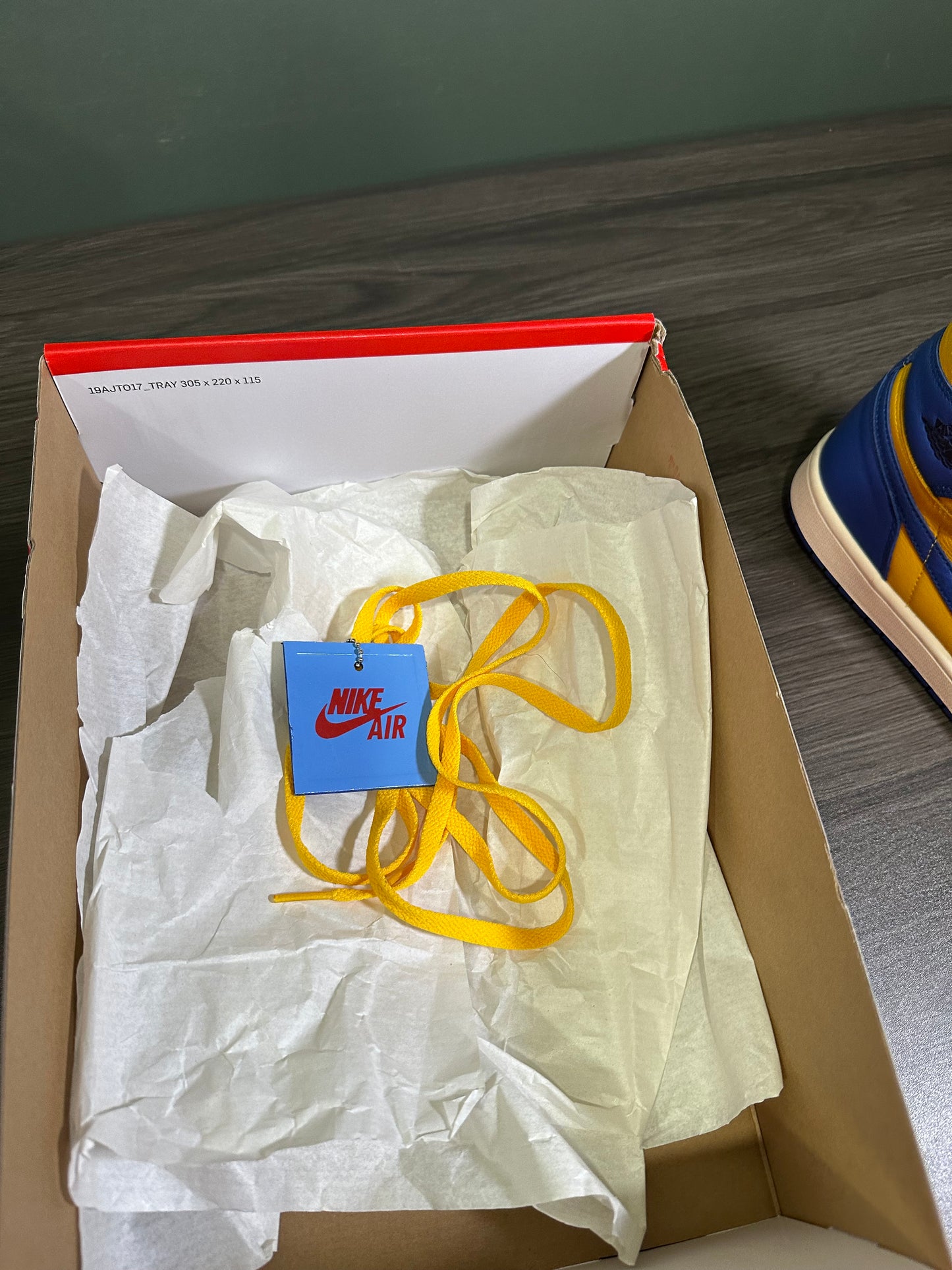 Jordan 1 High Reverse Laney