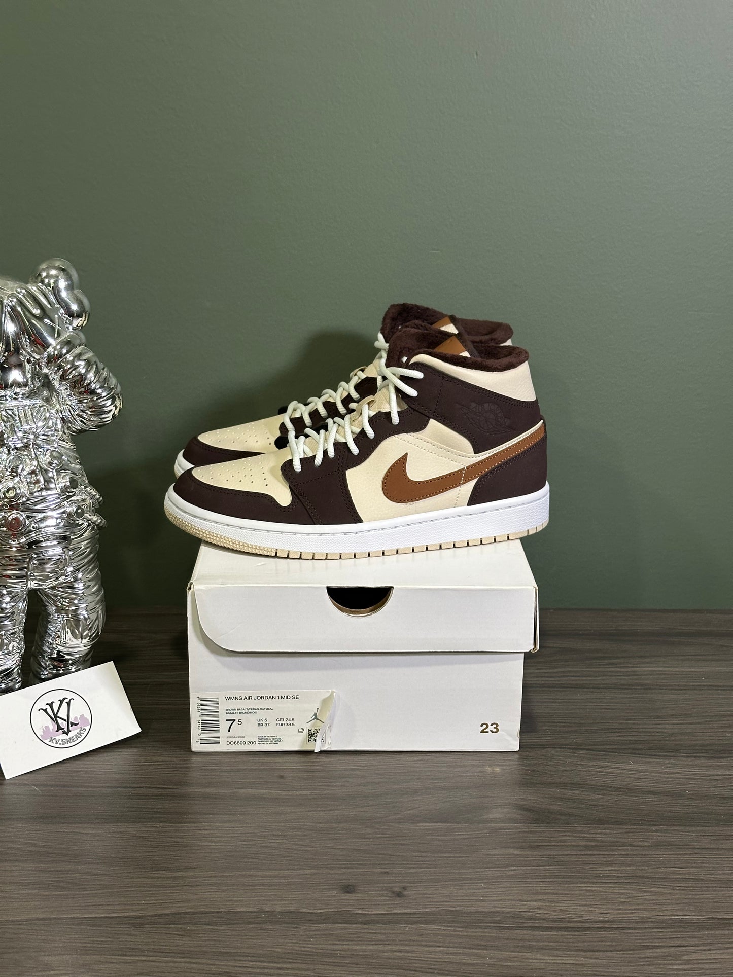 Jordan 1 Mid SE Brown Basalt Oatmeal