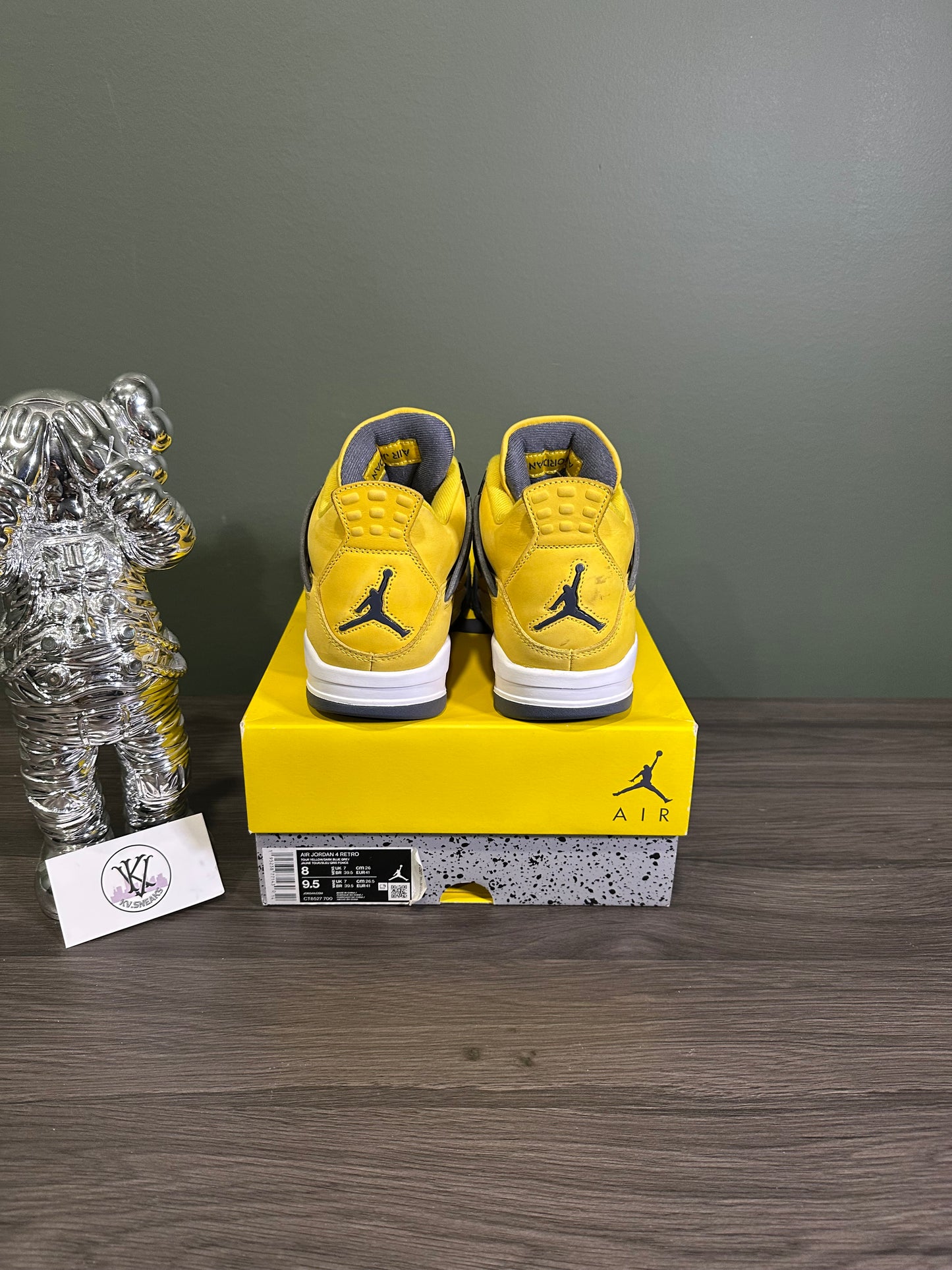 Jordan 4 Lightning