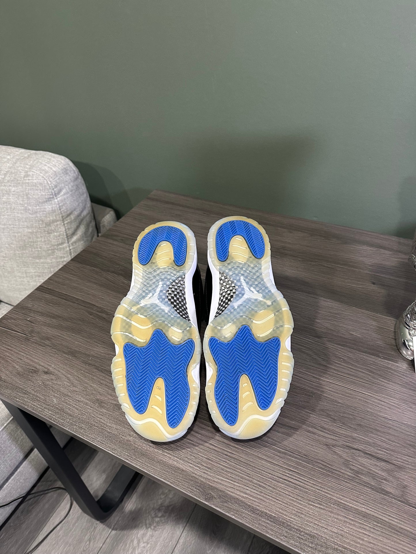 Jordan 11 Low Space Jam