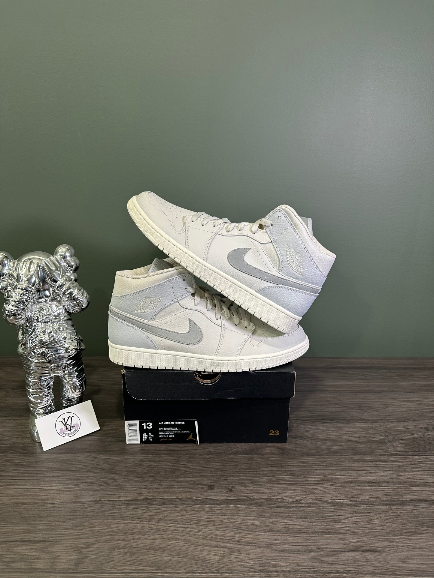 Jordan 1 Mid Light Bone 2018