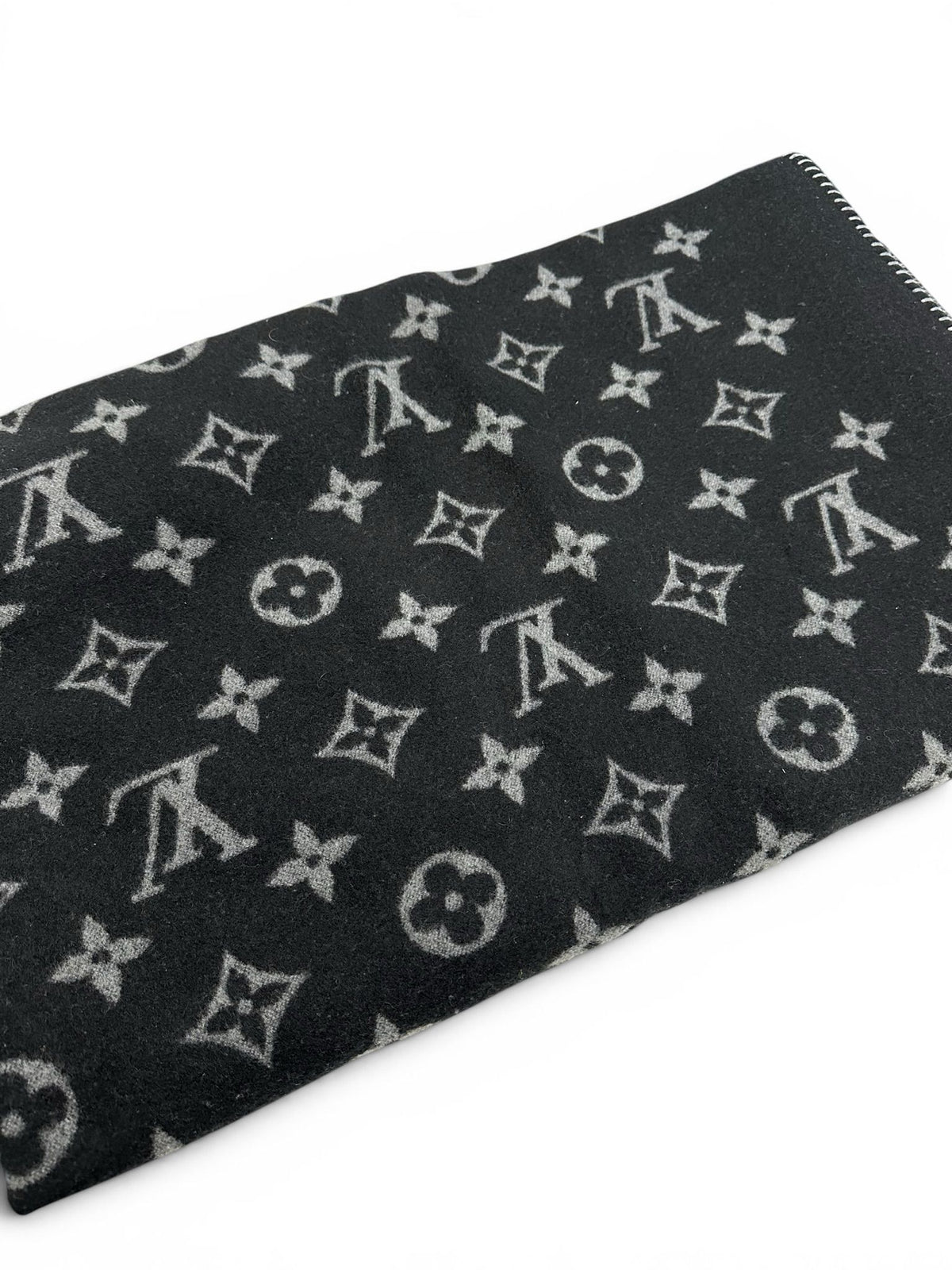 LOUIS VUITTON ECLIPSE THROW BLANKET