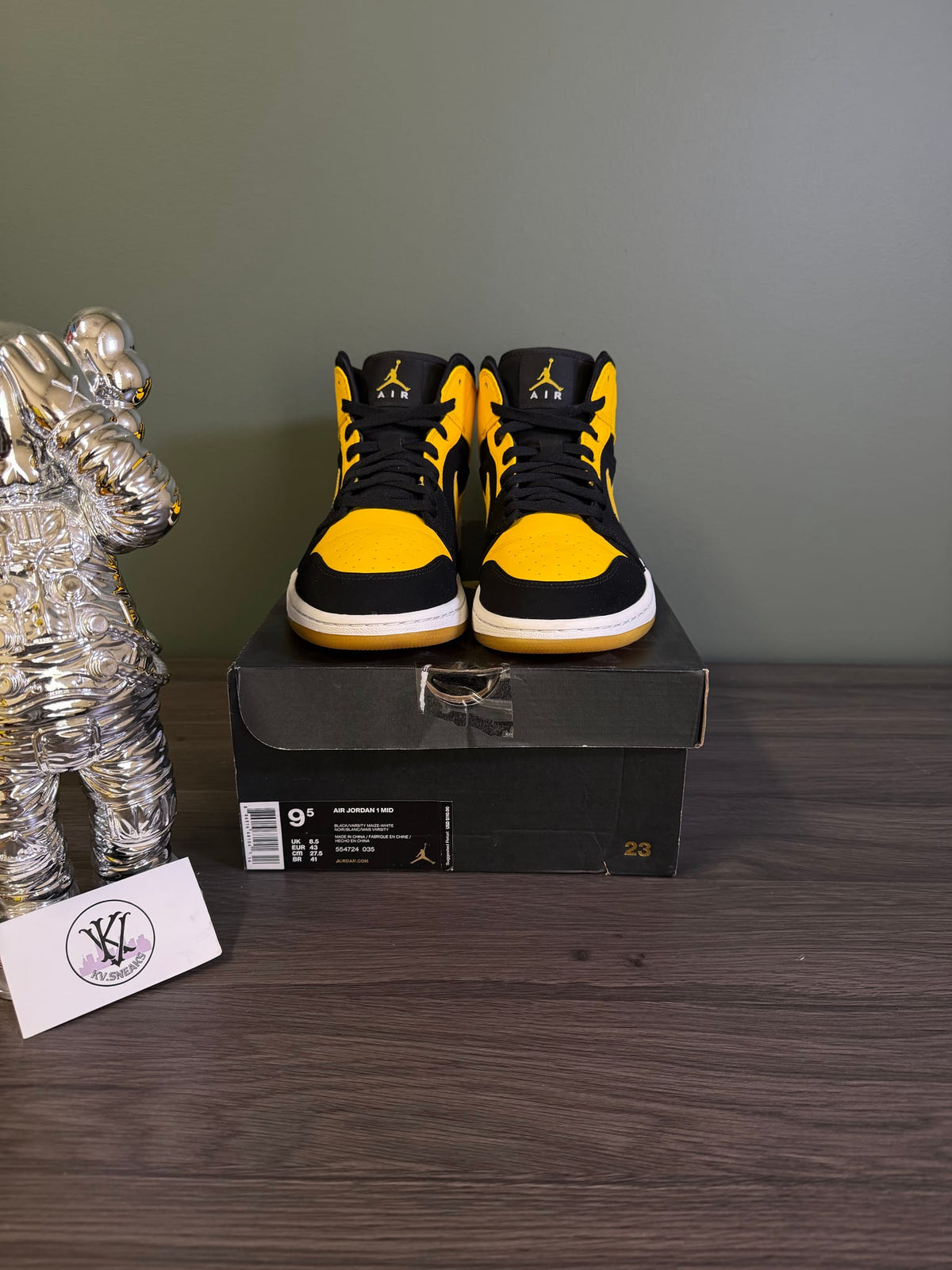 Jordan 1 Retro Mid New Love (2017)