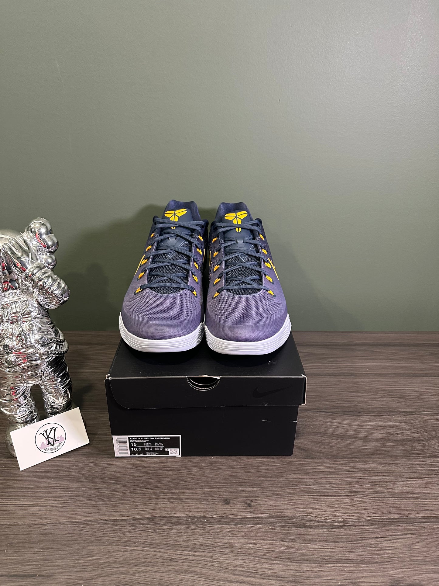 Kobe 9 EM Low Protro Fade
