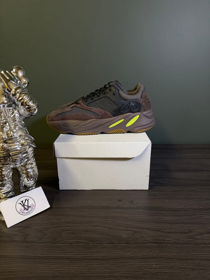 adidas Yeezy Boost 700 Mauve