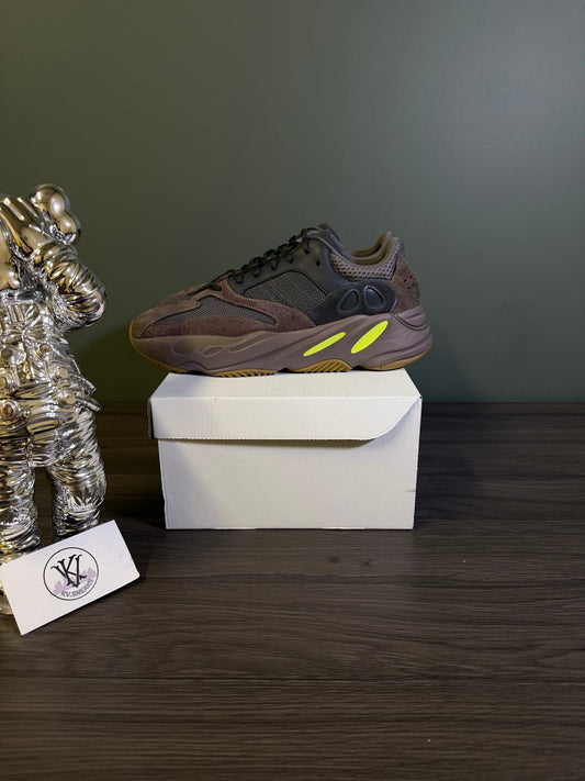 adidas Yeezy Boost 700 Mauve