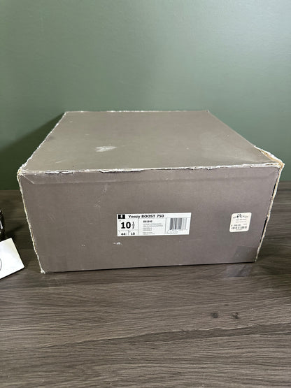 Yeezy 750 Light Grey Glow In The Dark