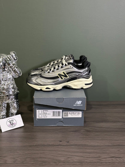 New Balance 1000 Metallic Silver
