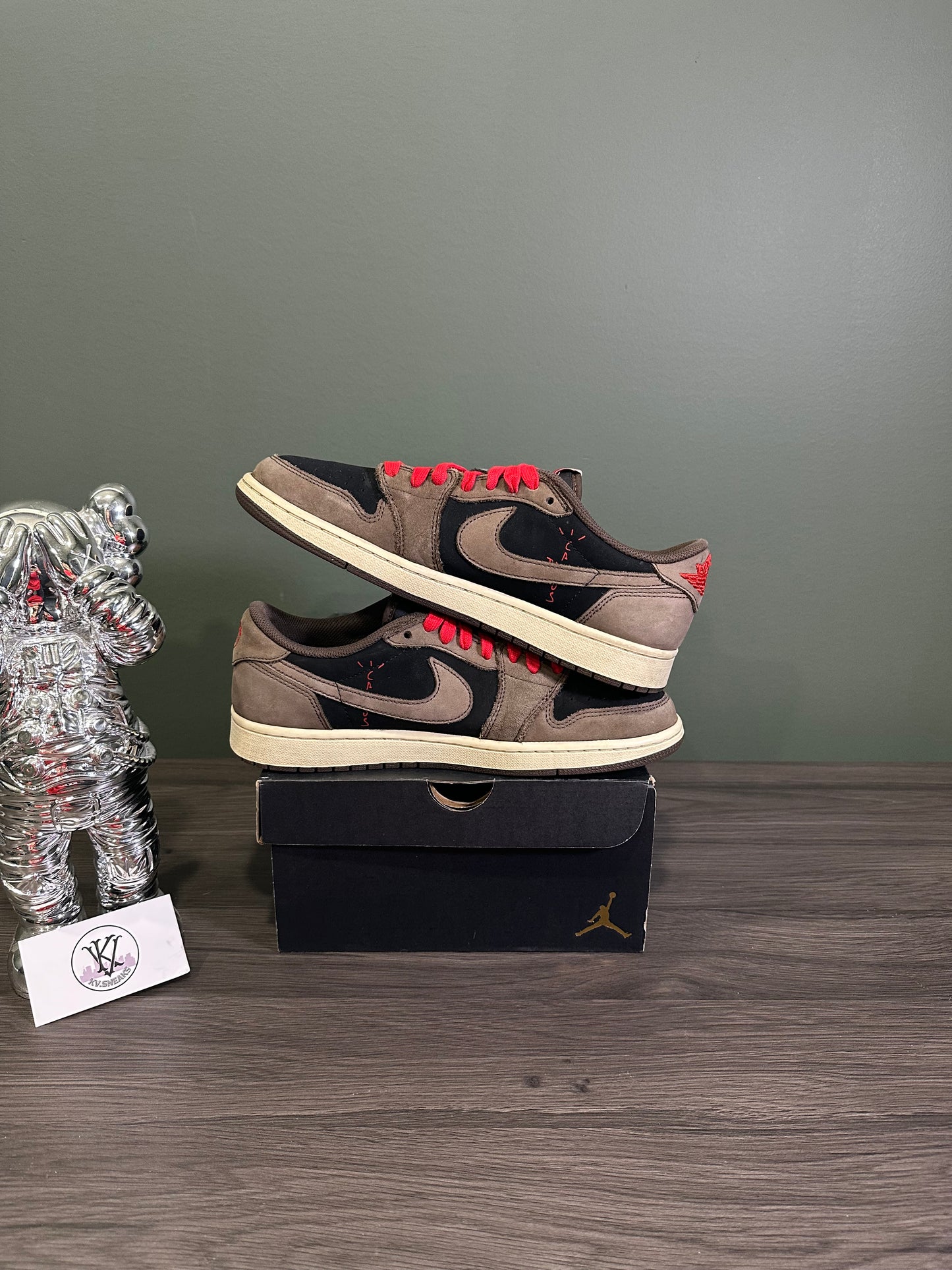 Jordan 1 Low Travis Scott Mocha