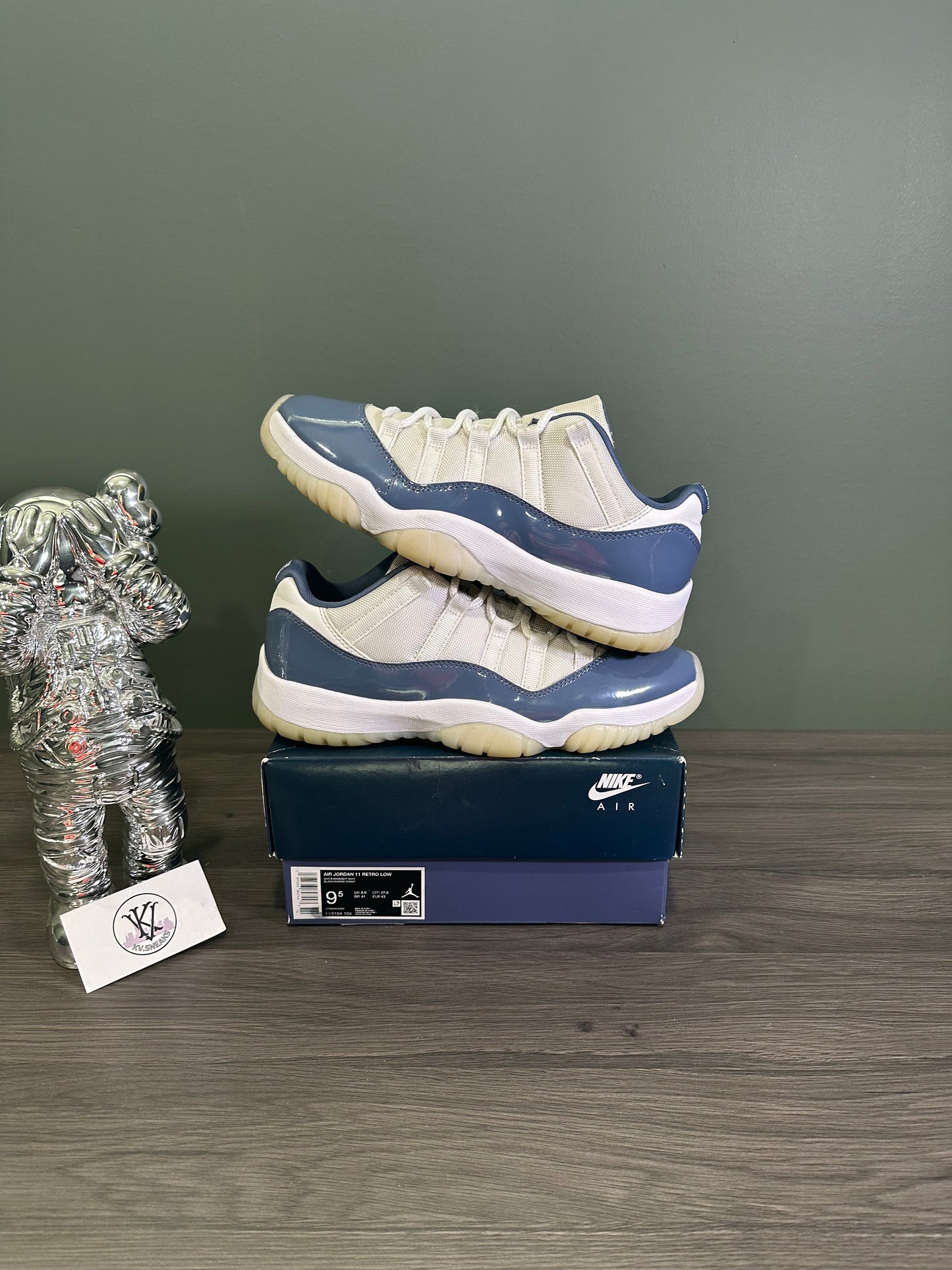 Jordan 11 Low Diffused Blue
