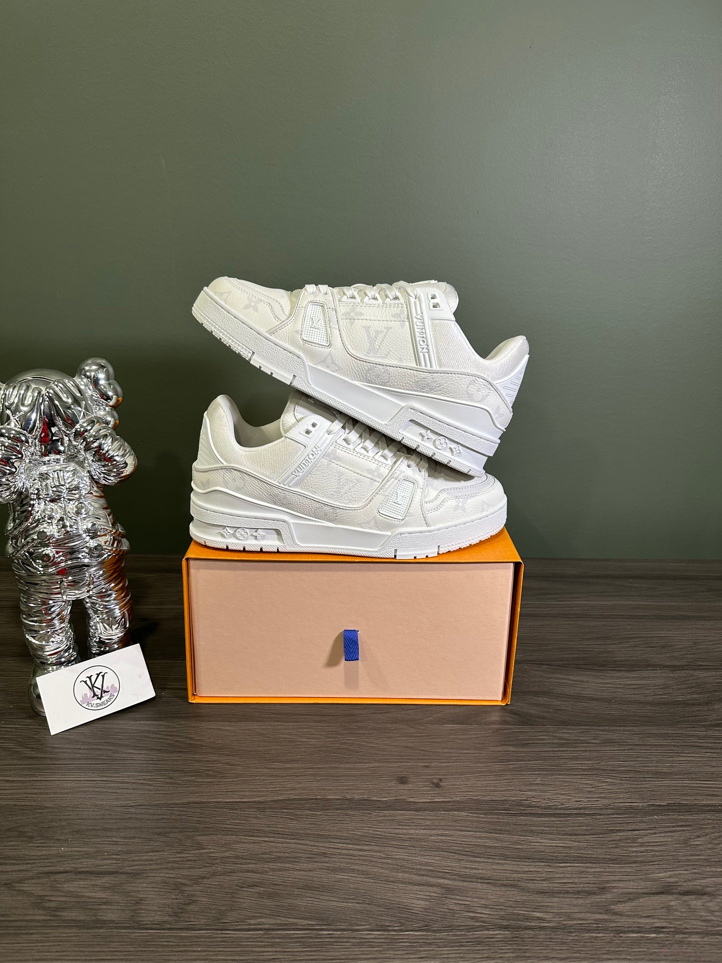 Louis Vuitton Trainer White Monochrome
