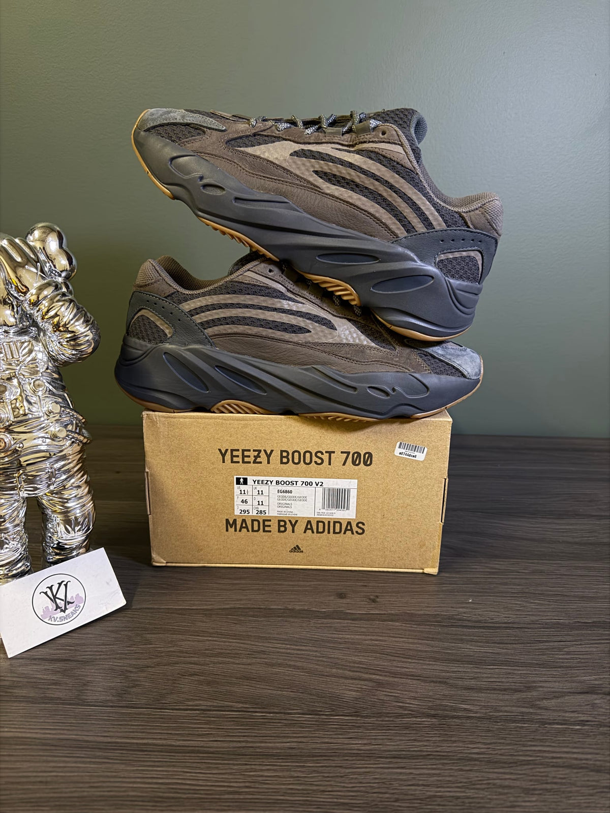 adidas Yeezy Boost 700 V2 Geode